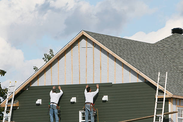 Professional Vinyl Siding technician working in Camden, OH
