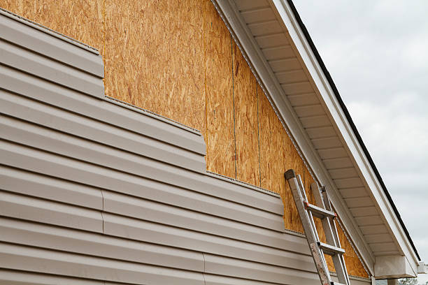 24/7 Emergency Vinyl Siding experts in Camden, OH